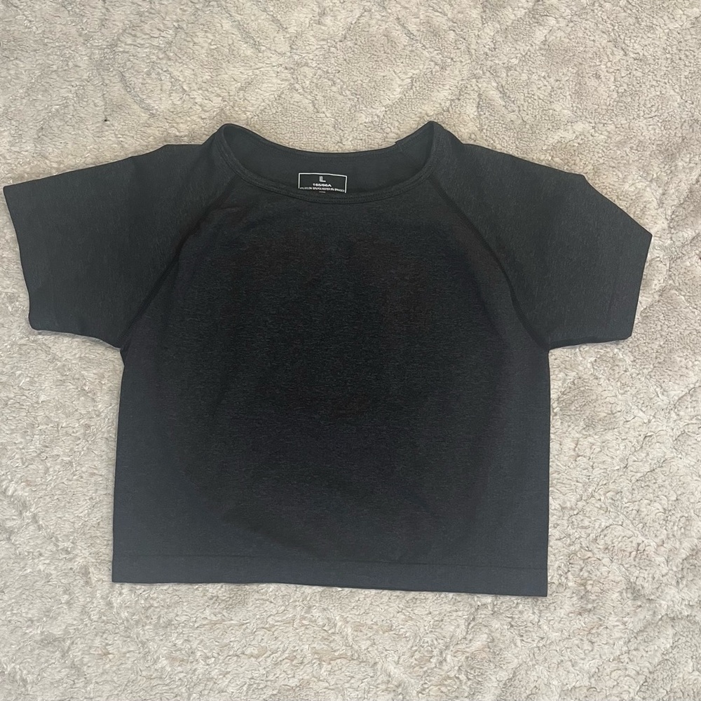 Black cropped workout top